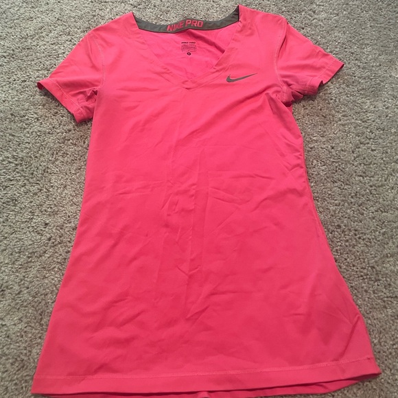 Women’s Pink Nike Pro Short Sleeve Top Size Small - Picture 2 of 5